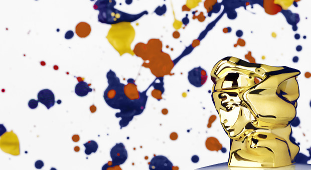 Аромат у колекцію. Новорічний флакон Eau du Soir